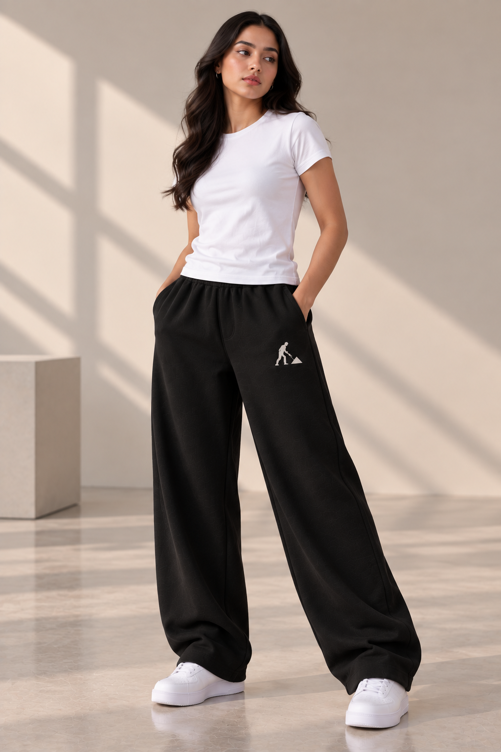 BLACK Signature Sweatpant